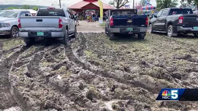Hundreds of cars getting stuck in mud at Addison County's Fair & Field Day - Vimarsana News