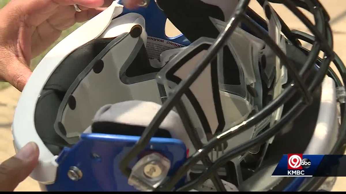 Hightech football helmets flag coaches to hard hits