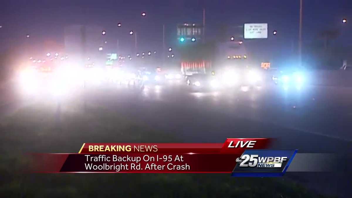 Crash backs up traffic on Interstate 95