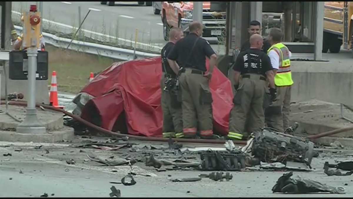 Car Crashes Into Toll Booth In Merrimack 