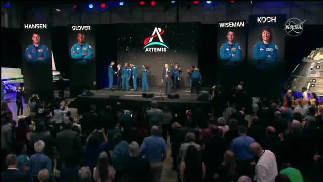 NASA announces 1st moon crew in 50 years. Here's who was selected for the historic mission - Vimarsana News