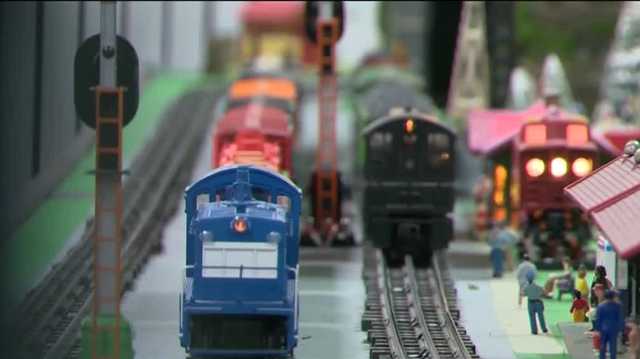 Tradition of model train sets continues during Christmas season - Vimarsana News