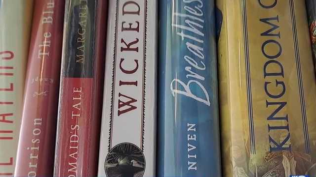 Wisconsin school district bans books - Vimarsana News