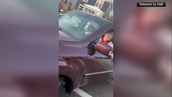 Graphic: ICE agent's phone video showing Renee Good leading up to fatal shooting