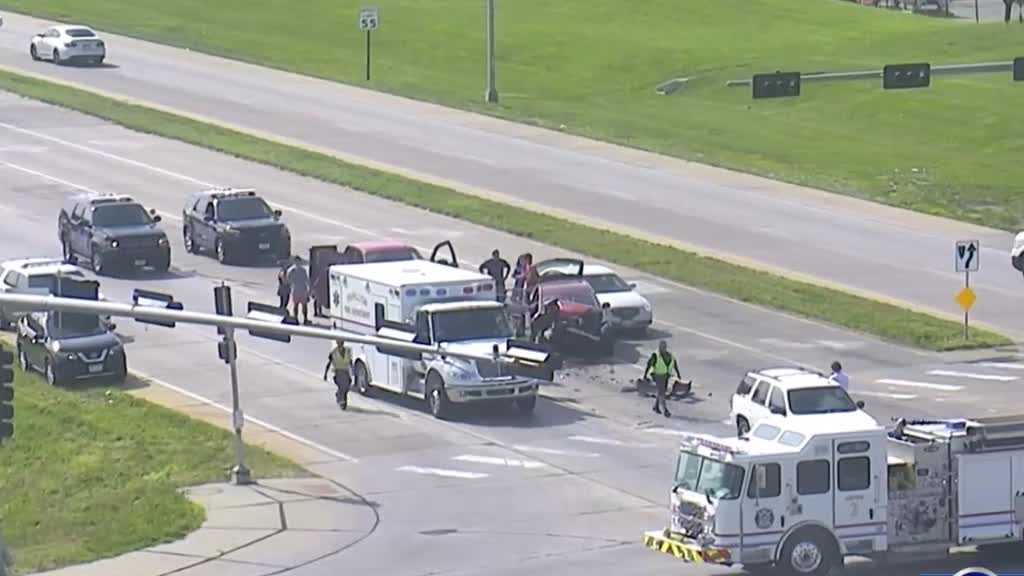 Papillion threecar crash injures one person, serious injuries