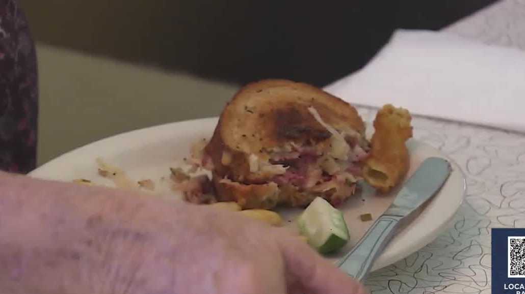 Need a free meal? 13 restaurants across South Florida are giving out free meal to those who need it most