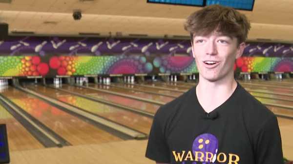 waukee's reid jackson bowls a perfect game