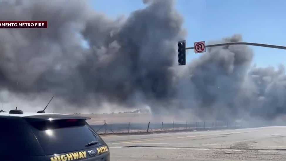 3-vehicle collision, fire at Jackson Highway in Sacramento County ...