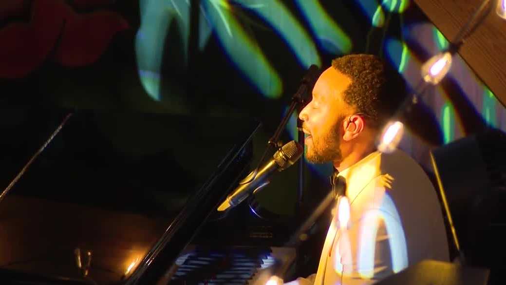 John Legend draws hundreds to Fells Point for two shows at Soundgarden