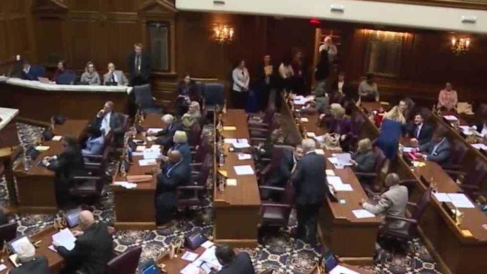 Indiana state lawmakers appear poised to take up abortion ban