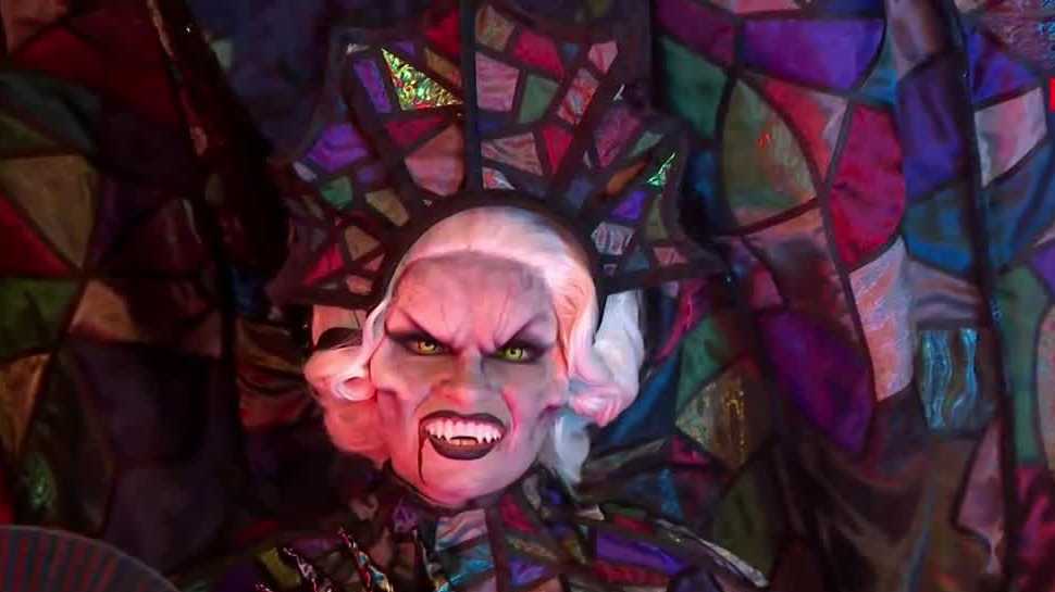 Universal hiring 'scareactors' and other performers for Halloween season