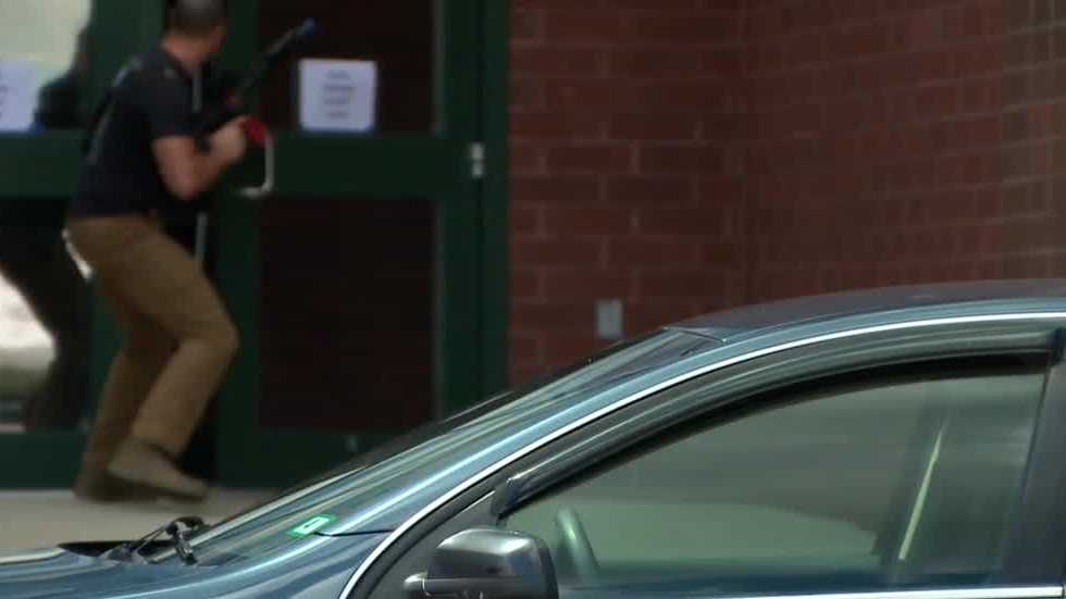Hollis, NH police hold active shooting training at high school