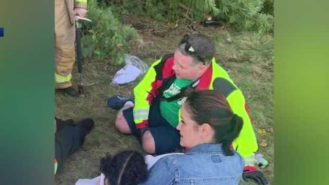 Good Samaritan comforts young girl involved in serious crash - Vimarsana News