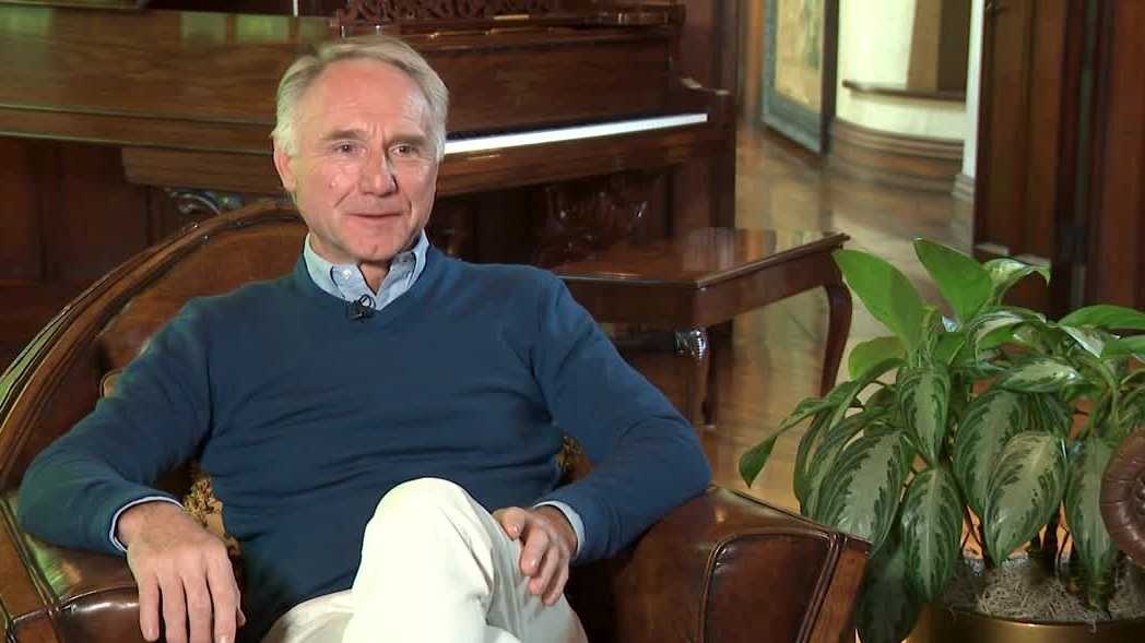 NH author Dan Brown says latest book explores ideas of human consciousness
