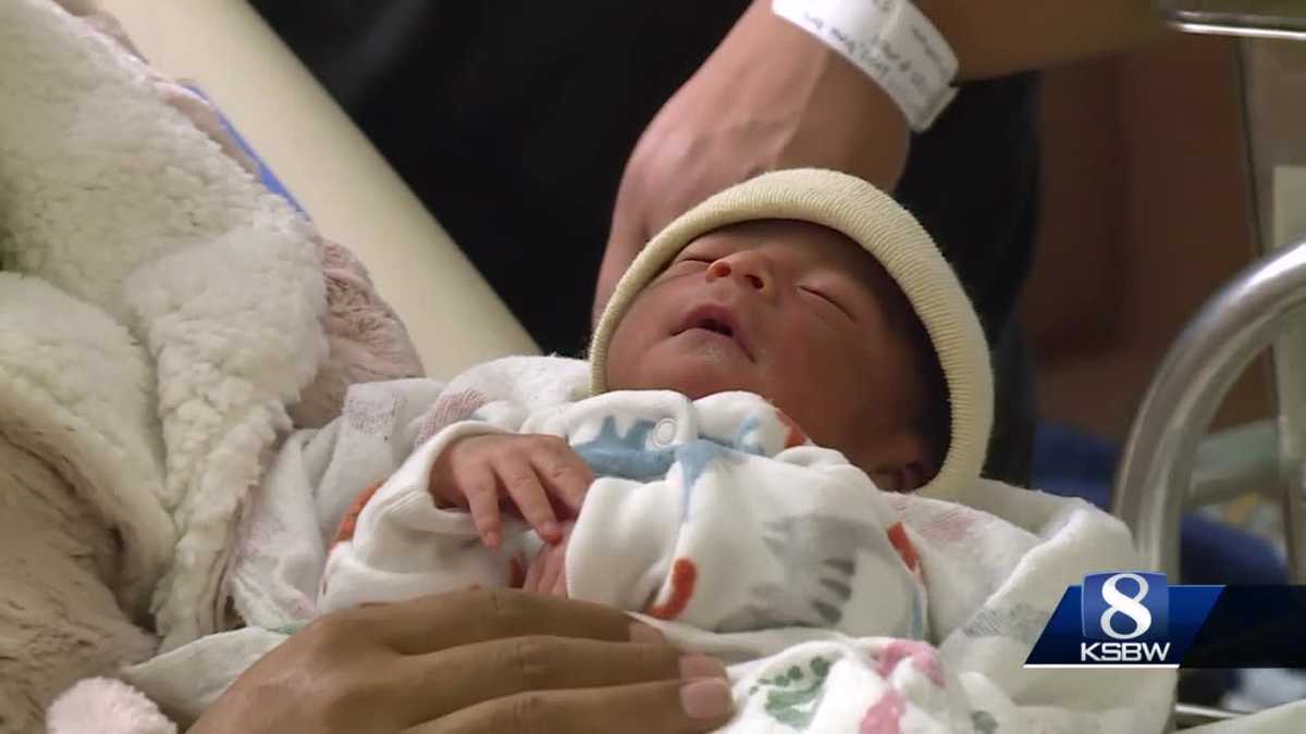 First Bay Area baby born in 2023 appears to be in Walnut Creek - CBS San  Francisco