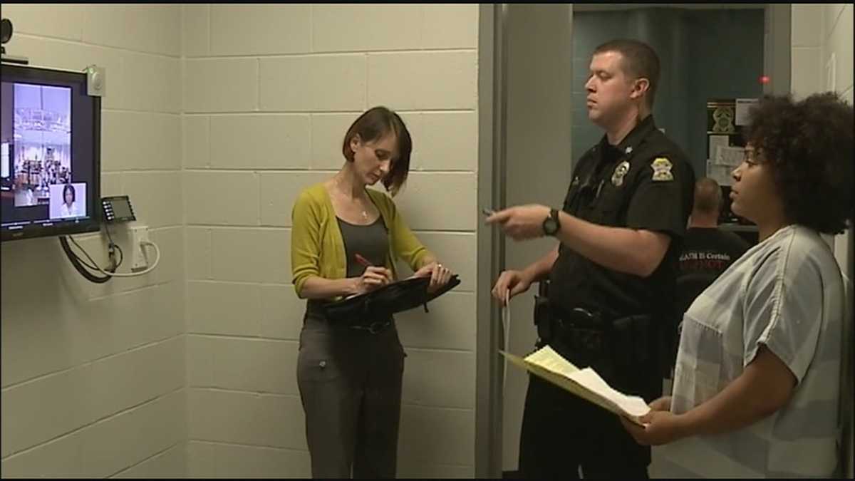 Mom faces judge on charge of leaving 10-month-old baby alone