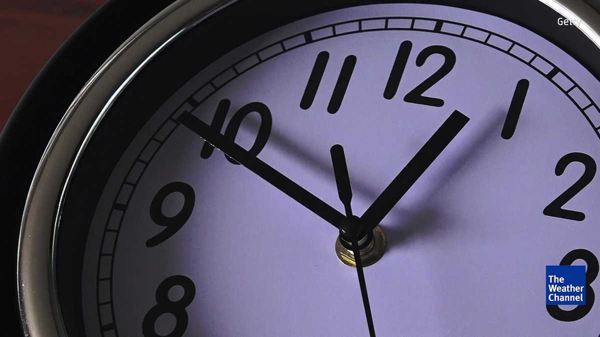 Time to set clocks back an hour for standard time's return