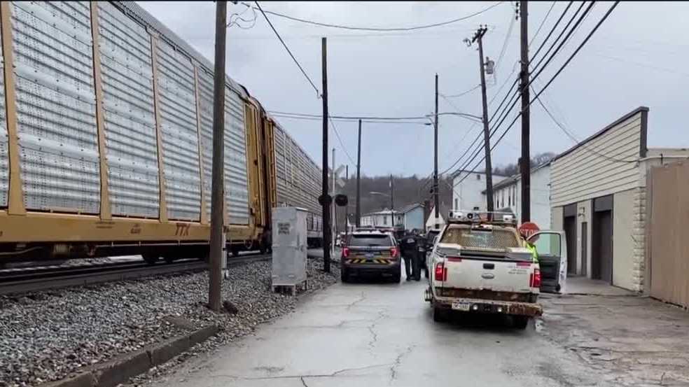 Sutersville Train, vehicle collide in Westmoreland County