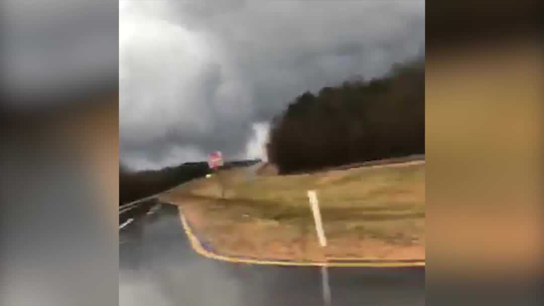 TORNADER Man captures video of tornado in Burnsville