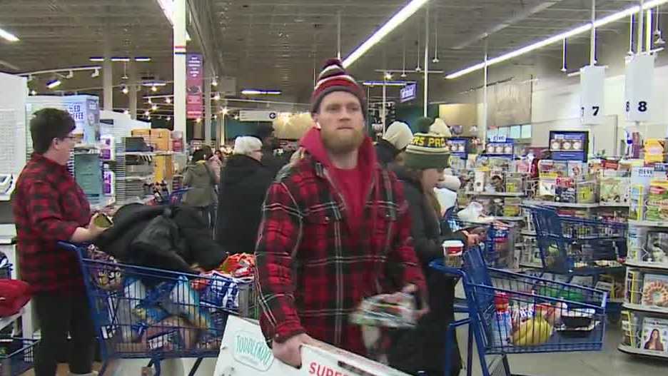 Holiday shopping rush before the winter storm hits