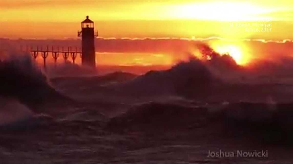 Giant Waves Seen On Lake Michigan