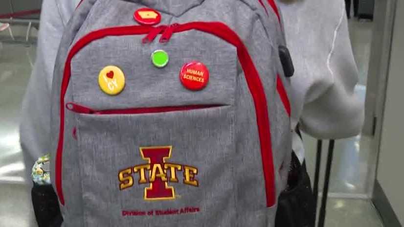 Gov. Reynolds to attend Iowa State game in Ireland