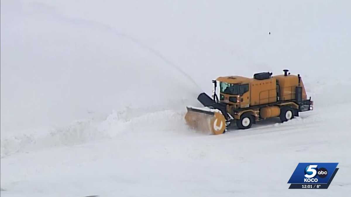 Oklahoma officials report over 200 collisions, partial roof collapse at horse barn amid winter storm