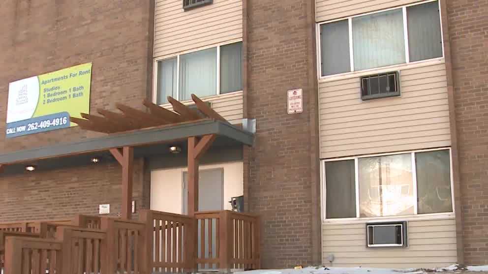 Tenants in Milwaukee apartment building without heat through brutal ...