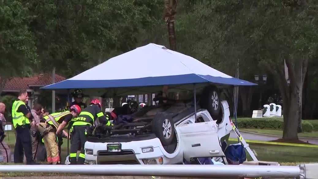 1 killed, 3 injured in crash at Vanderbilt Beach Rd and Islandwalk Blvd in Collier County