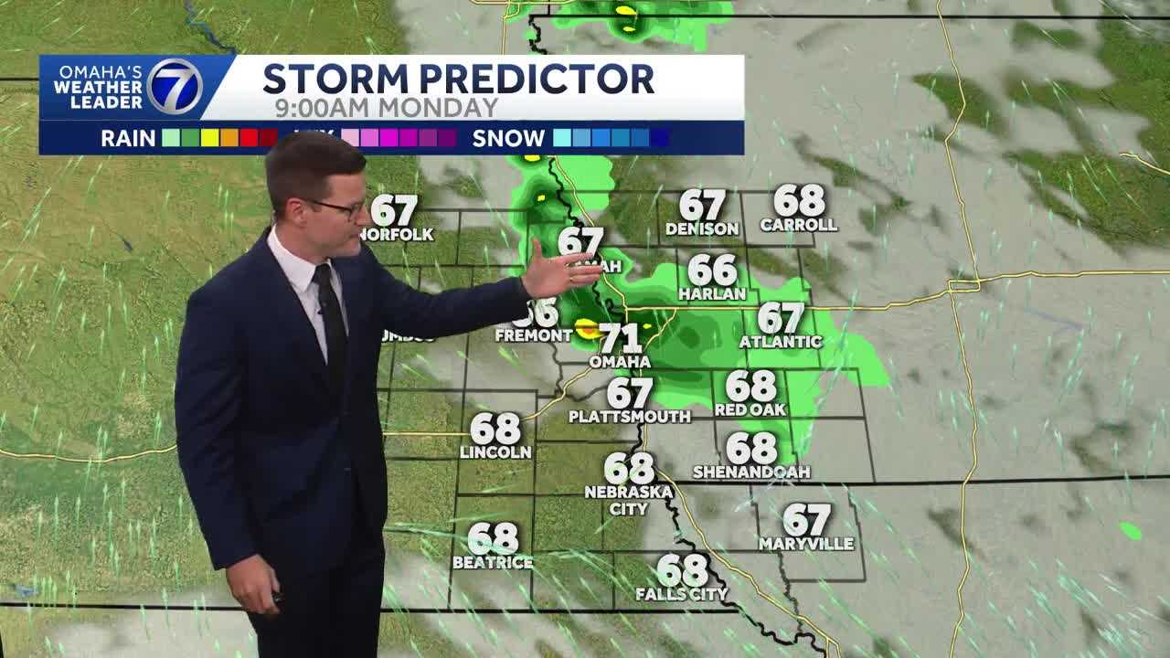 Chance for showers, storms Monday morning in Omaha area