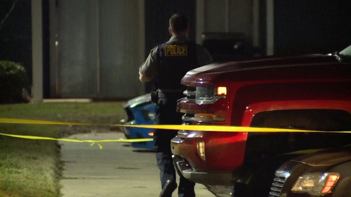 OKC police investigate shooting that sends 1 to hospital