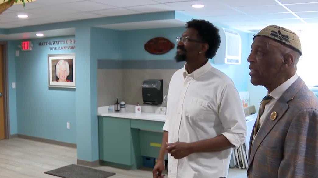 Milwaukee civil rights leader honored with kitchen dedication at homeless sanctuary