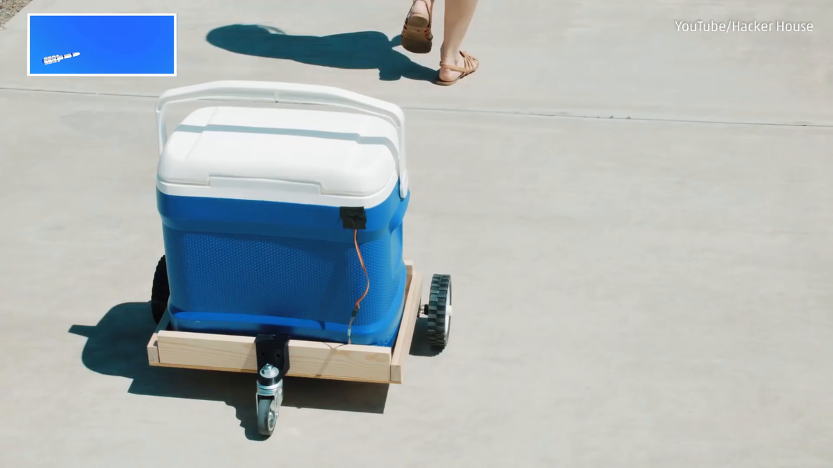 'Follow Me' Cooler Keeps Cold Drinks at Hand