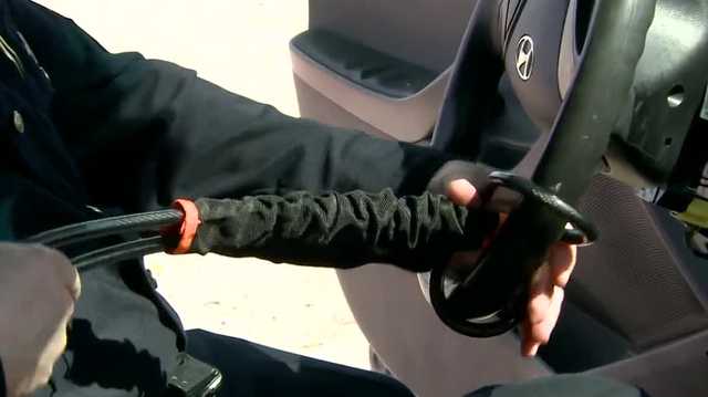 LMPD giving away steering wheel locks to curb car thefts - Vimarsana News