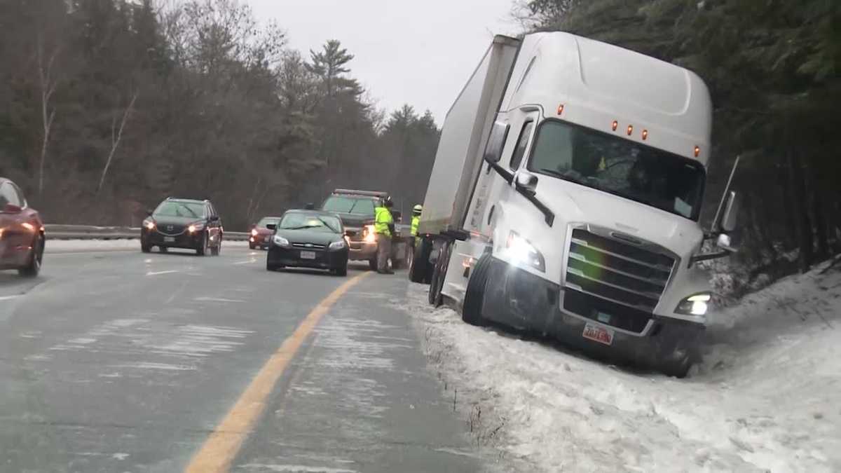 New Hampshire roads slick on Christmas; many crashes reported