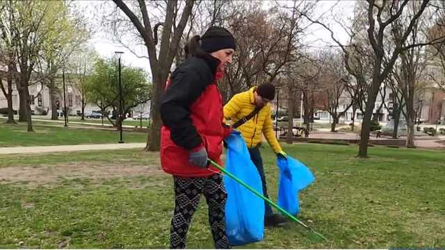 Volunteers celebrate Earth Day with Manchester cleanup - Vimarsana News
