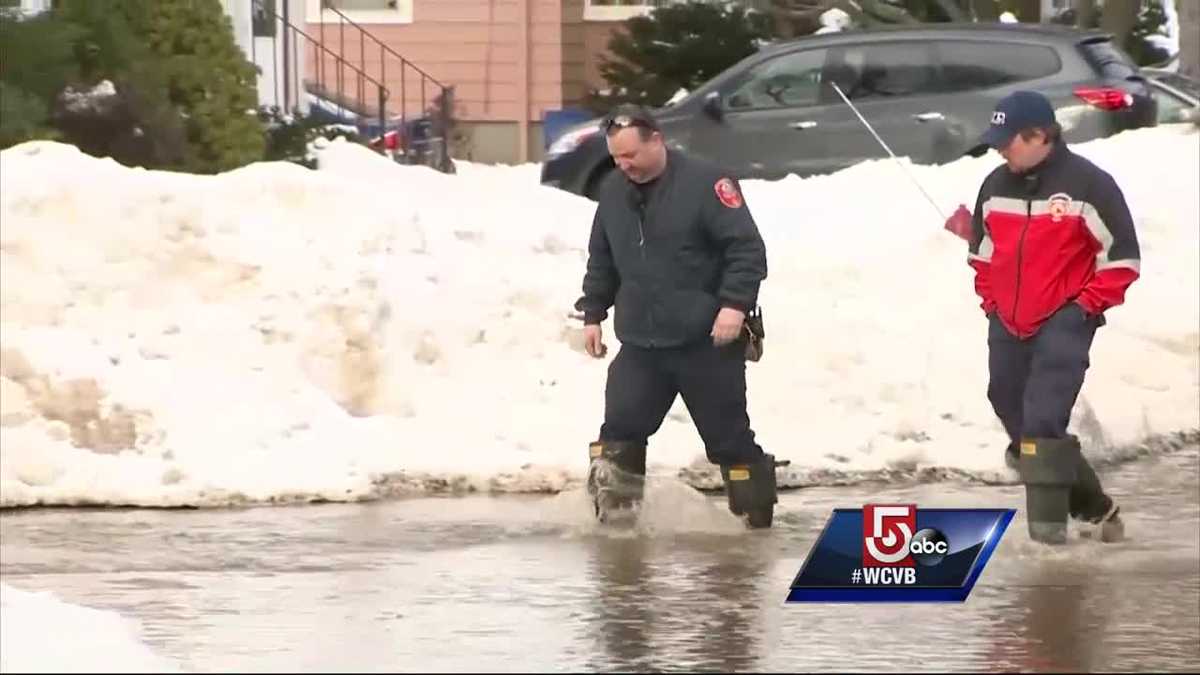 Water main break floods Stoneham neighborhood