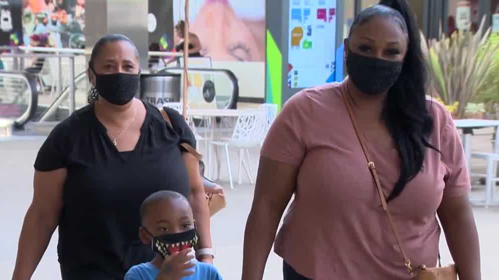 'I thought we were over this': Sacramento residents react to first day of new indoor mask mandate - KCRA Sacramento