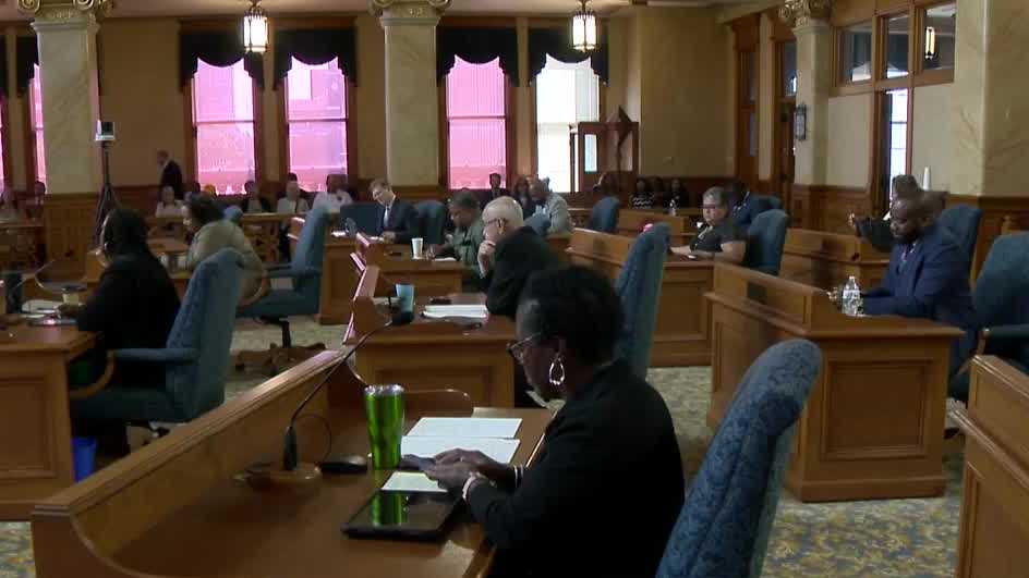 What Milwaukee Common Council members voted against sales tax increase? - Vimarsana News