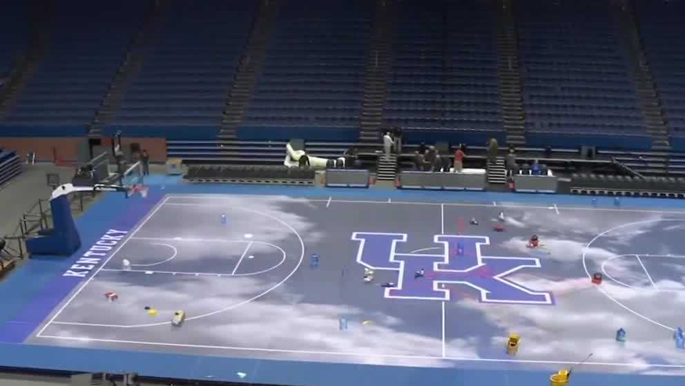 WATCH UK shows off glass floor at Rupp Arena ahead of Big Blue Madness