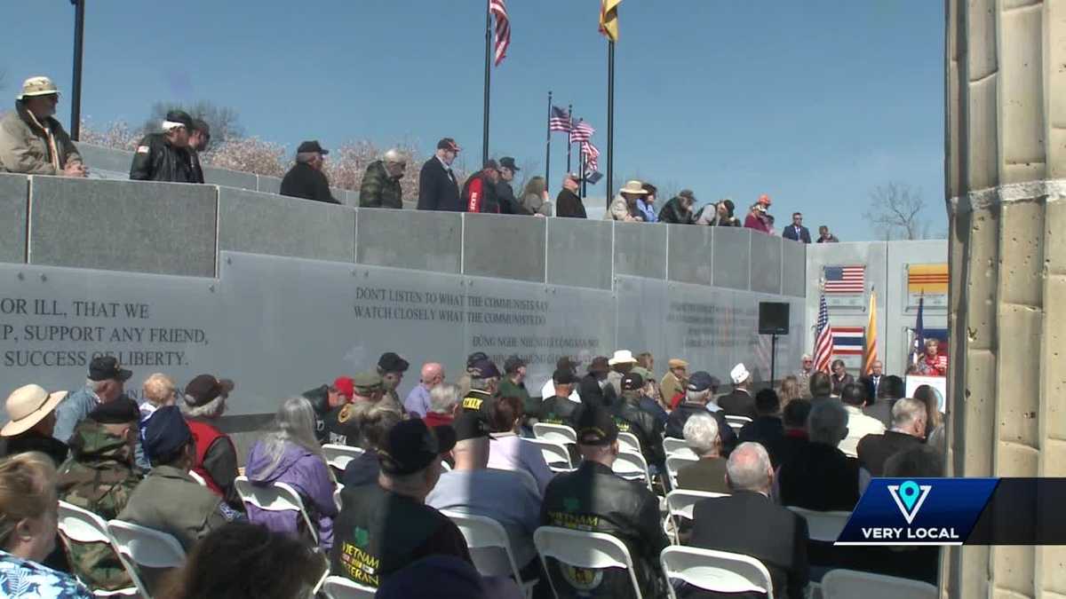Jeffersontown Veterans Memorial Park hosts Vietnam vets, Gov. Beshear