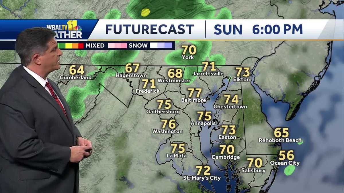 A quiet night before a chance of storms Monday