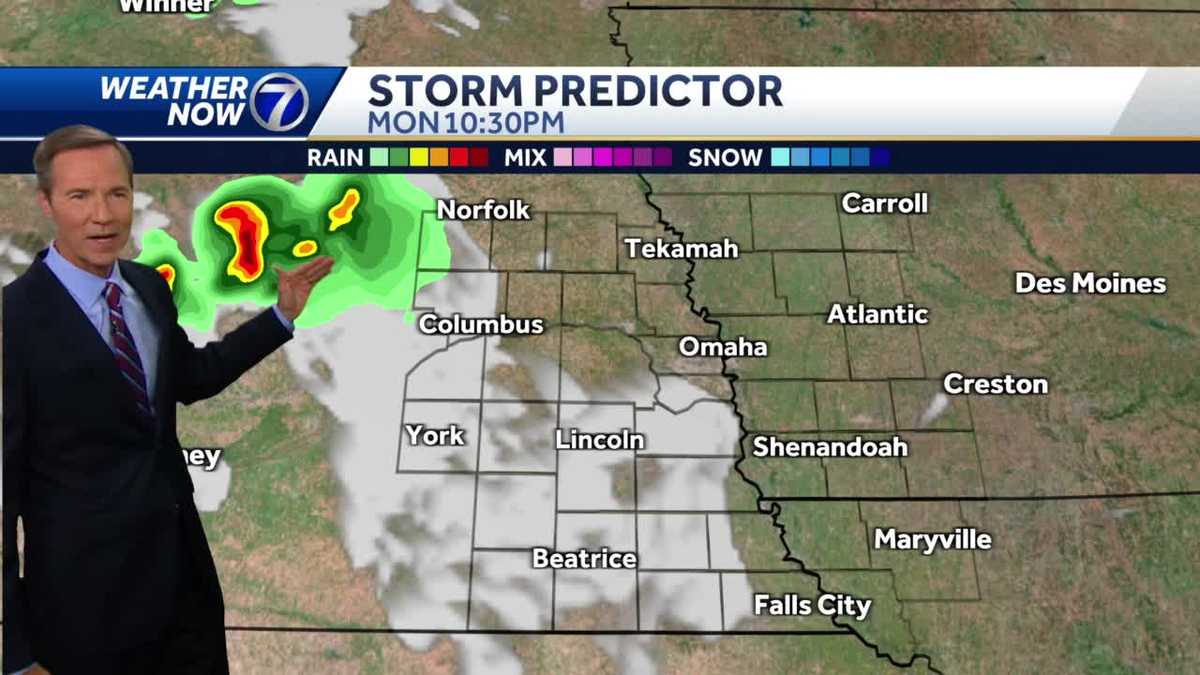 Monday evening August 1 Omaha weather forecast. Storm chances