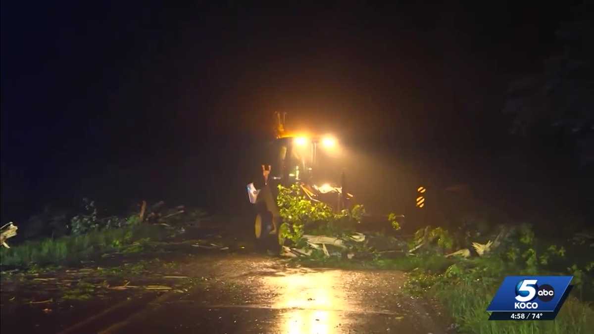 Tornadoes and storms wreak havoc across Mississippi and Alabama