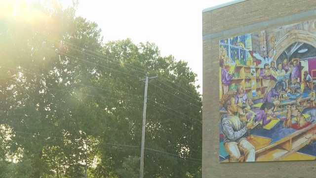 New mural at Omaha elementary school honors Allan Lozier - Vimarsana News