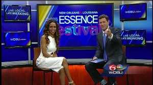 Singer Michelle Williams turns accidental co-anchor with Scott Walker