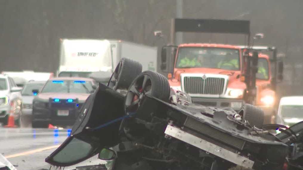 Portsmouth, New Hampshire crash: Passenger killed, driver hurt - Vimarsana News