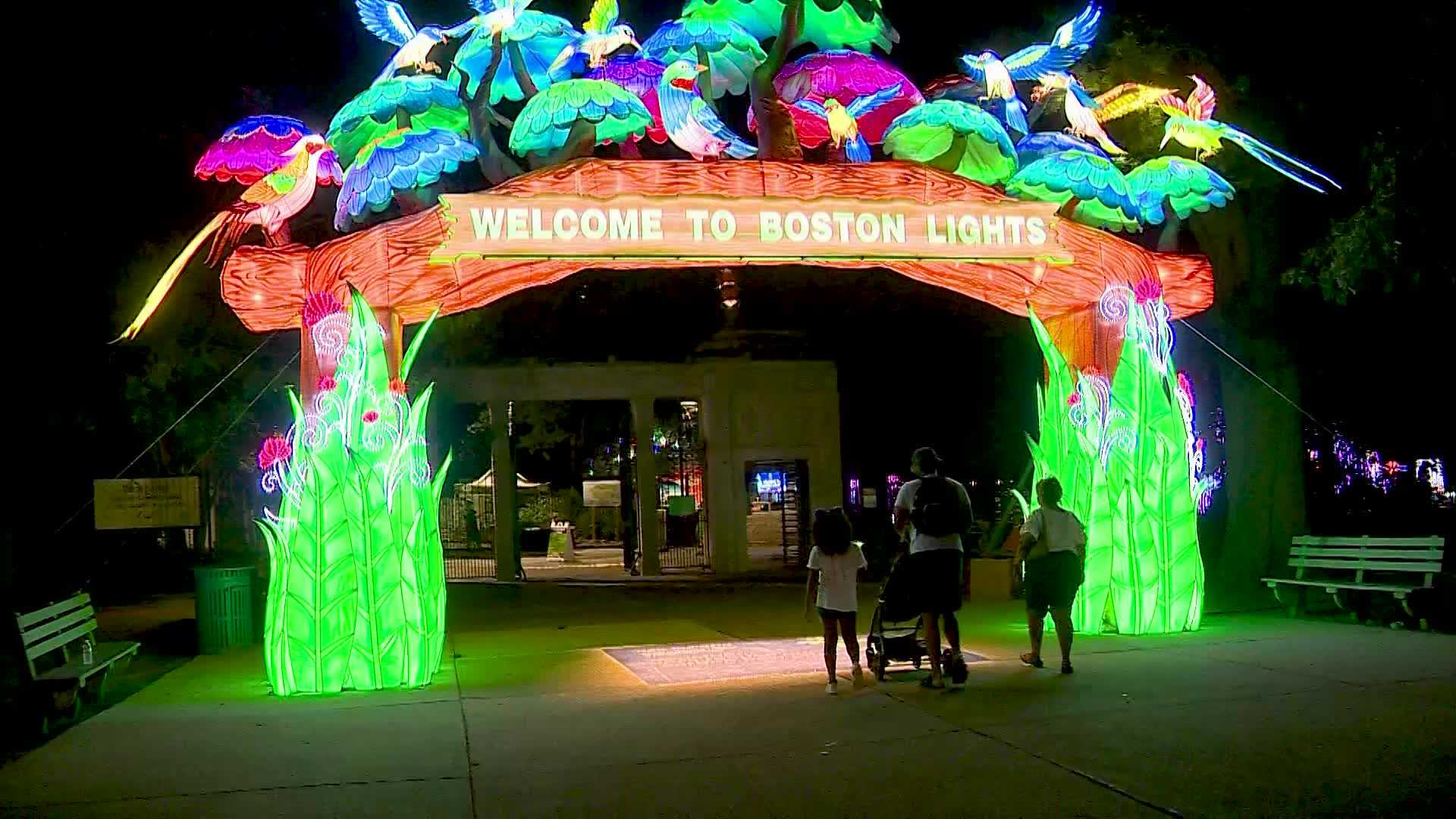 Boston's Franklin Park Zoo unveils massive lantern exhibit for another year - Vimarsana News