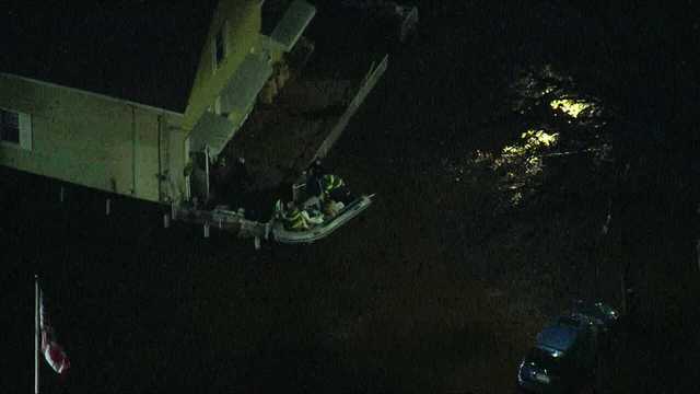 Rescues underway after water main break floods Lowell neighborhood - Vimarsana News