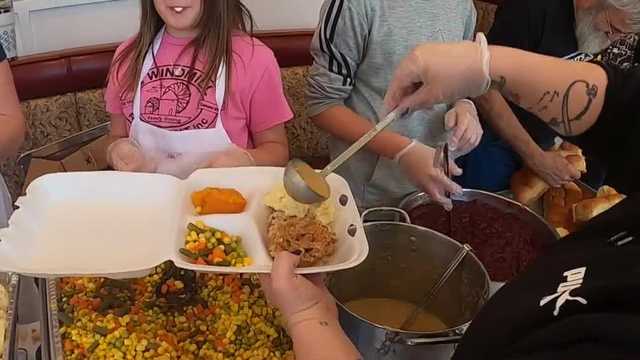 New Hampshire restaurant gives out Thanksgiving meals for free - Vimarsana News